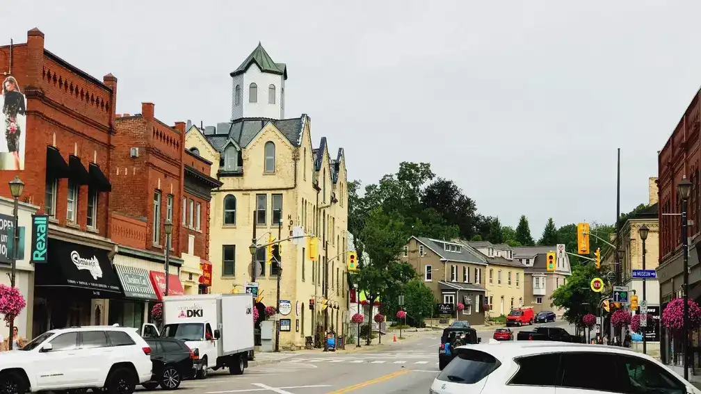 Paris Ontario, downtown streetview